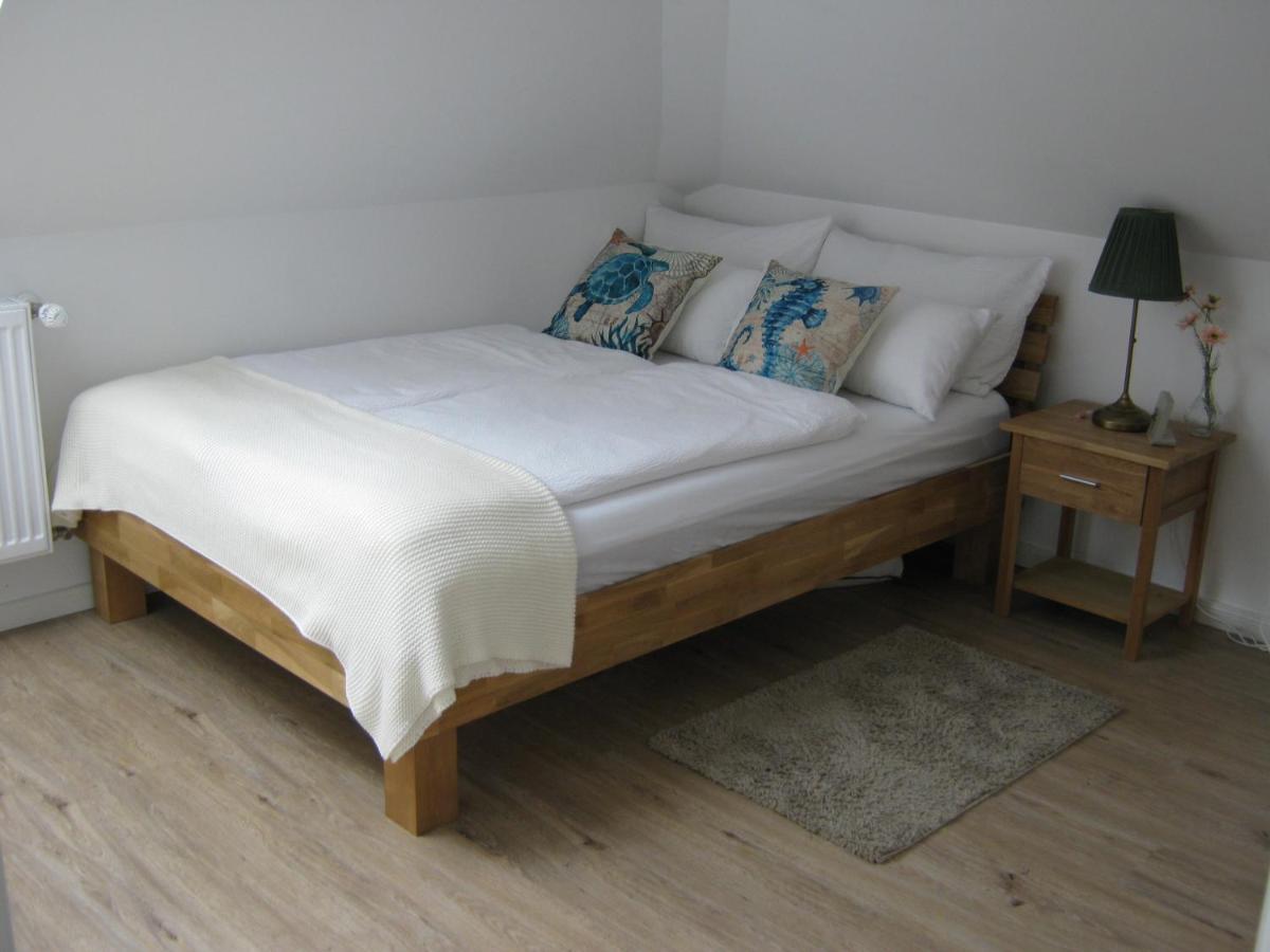 Ferienwohnung Storchennuest Аурих Екстериор снимка